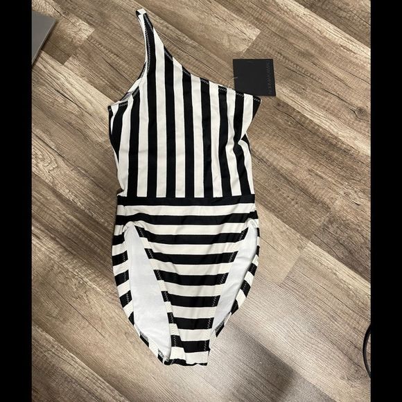 NORMA KAMALI Spliced One-Shoulder Mio One-Piece Swimsuit Small $185 - Picture 3 of 6